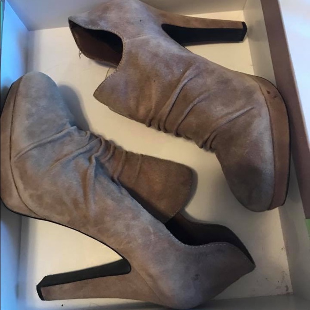 Rosegold suede bootie sz 8.5